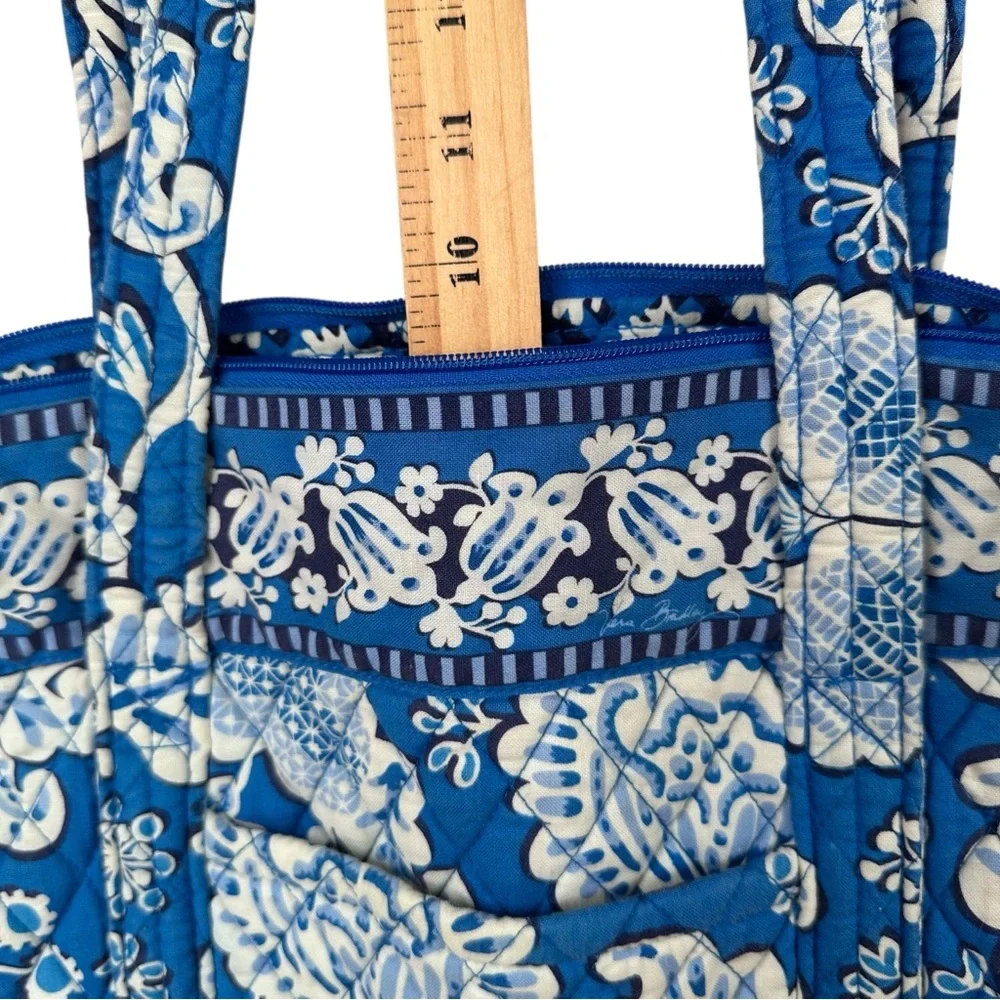 Vera Bradley Floral Quilted Cotton Coastal Grandma Style Blue Lagoon Tote Bag - Picture 10 of 12